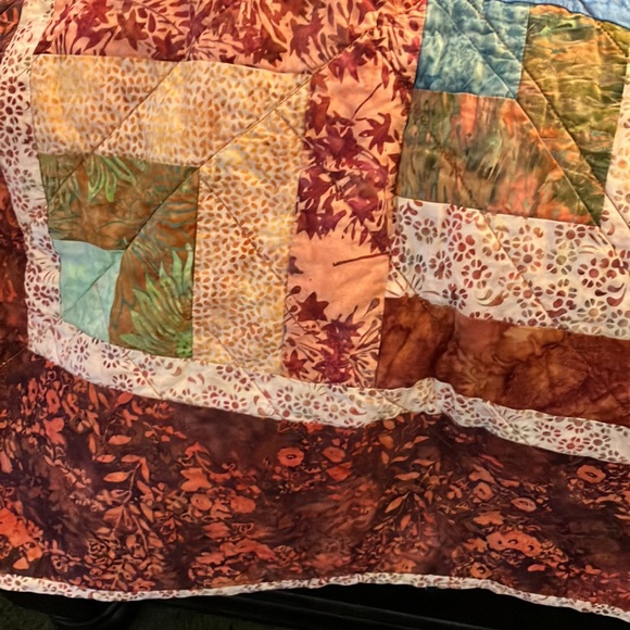 Handmade patchwork quilt - Picture 2 of 8